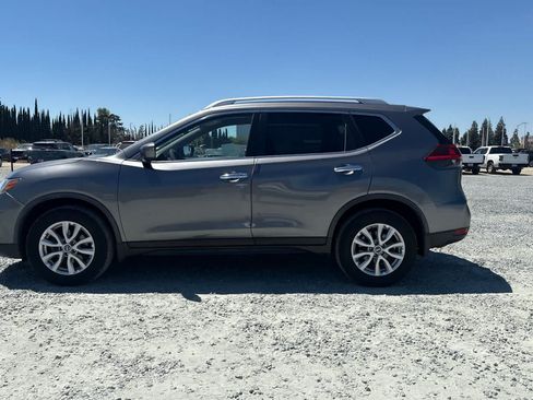 Used 2018 Nissan Rogue SV w/ Premium Package AWD/4WD image 6