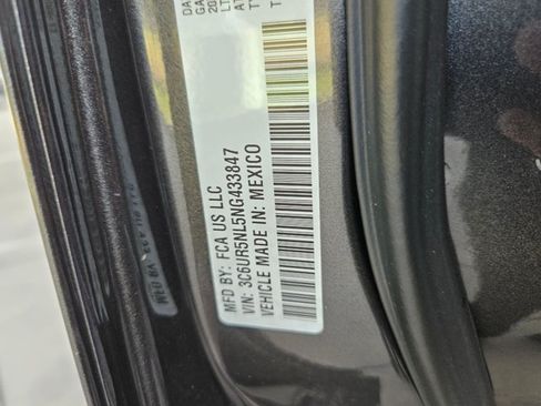 Used 2022 RAM 2500 Laramie w/ Night Edition AWD/4WD image 20