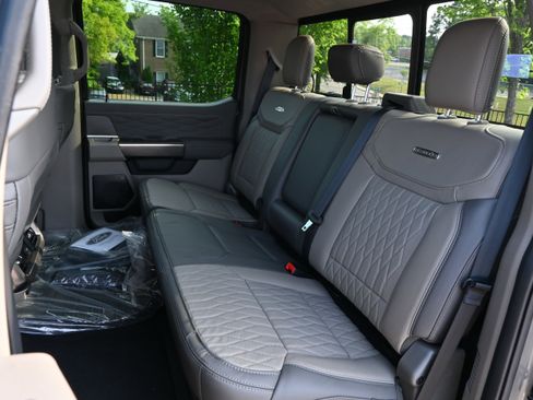 Used 2026 Ford F450 Platinum w/ Platinum Plus Package AWD/4WD image 34