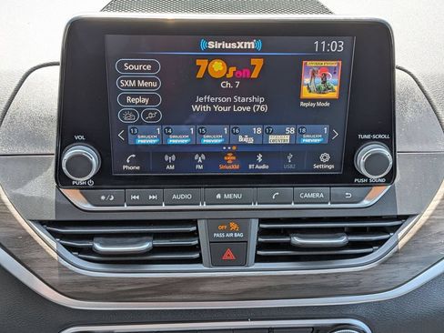 Used 2025 Nissan Altima 2.5 SV FWD image 22