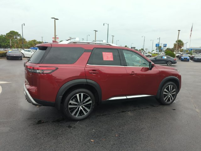 Certified 2025 Nissan Pathfinder Platinum AWD/4WD image 5