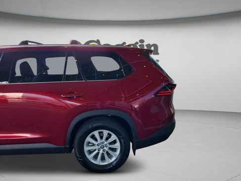 Certified 2025 Toyota Grand Highlander XLE image 30
