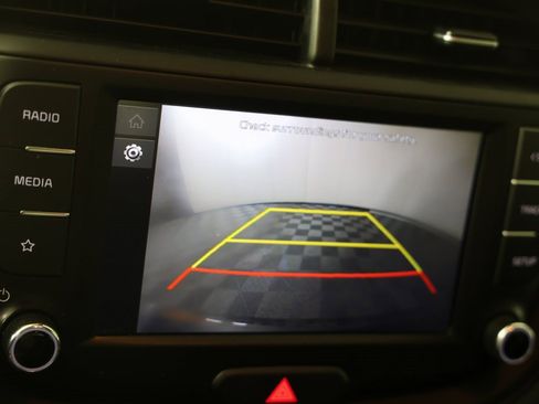 Used 2023 Kia Soul LX w/ LX Technology Package image 6