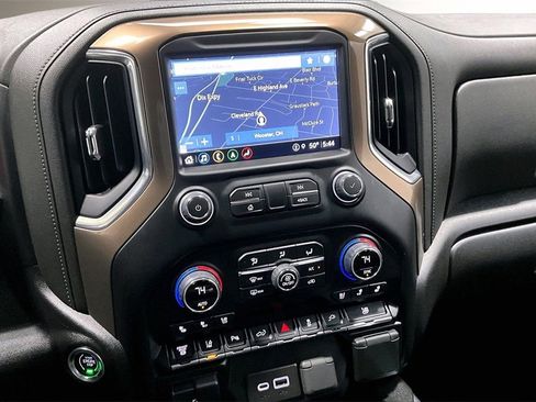 Used 2022 Chevrolet Silverado 3500 High Country w/ Technology Package image 10