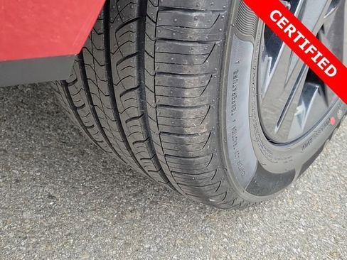 Certified 2023 Hyundai Elantra SEL w/ Preferred Accessory Package image 22