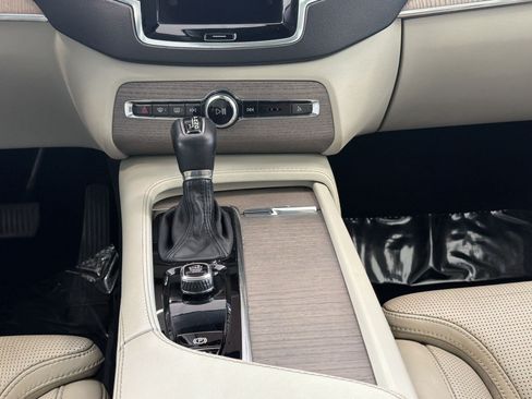 Used 2022 Volvo XC90 T6 Inscription w/ Advanced Package AWD/4WD image 18