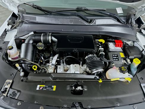 Used 2025 Jeep Compass Limited image 31