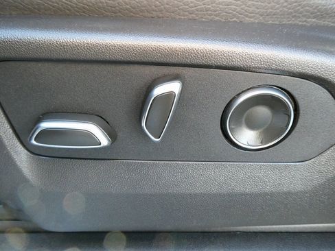 Certified 2024 GMC Sierra 1500 Denali image 24