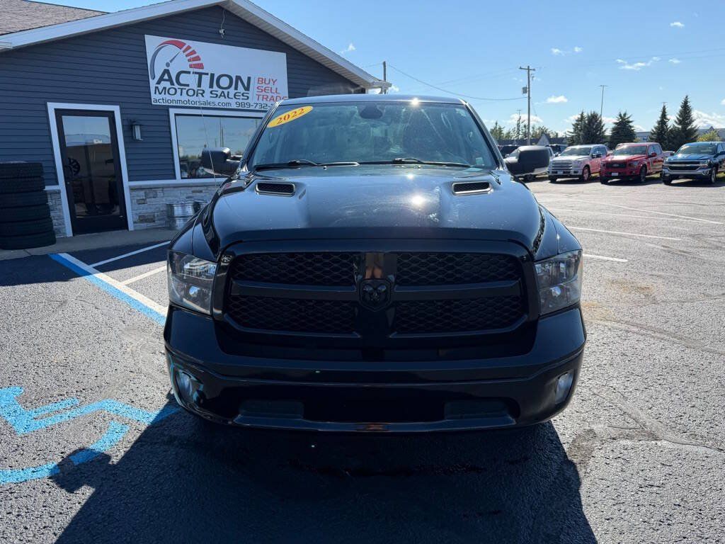 Used 2022 RAM 1500 Classic SLT w/ Electronics Convenience Group AWD/4WD image 8