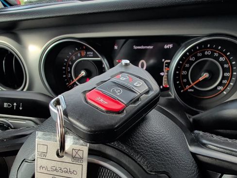 Used 2021 Jeep Gladiator Sport AWD/4WD image 31