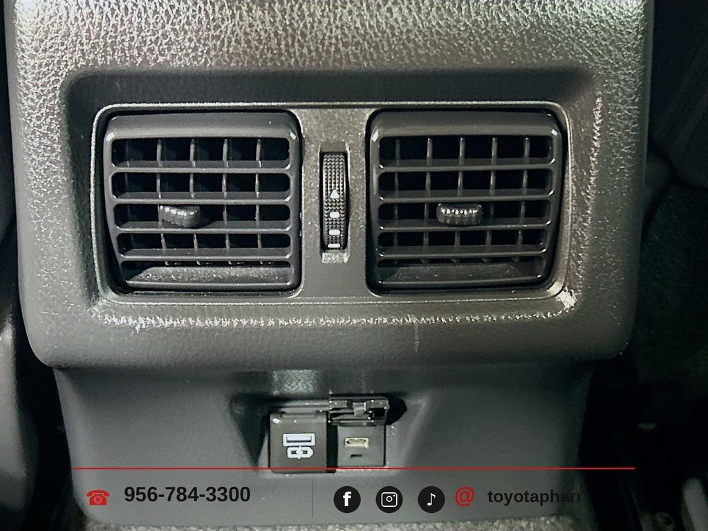 Used 2025 Toyota Camry LE w/ Convenience Package FWD image 22