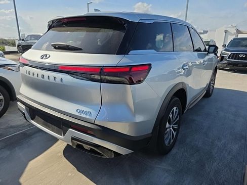 Used 2023 INFINITI QX60 Pure image 5