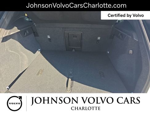 Certified 2025 Volvo XC40 B5 Plus image 12