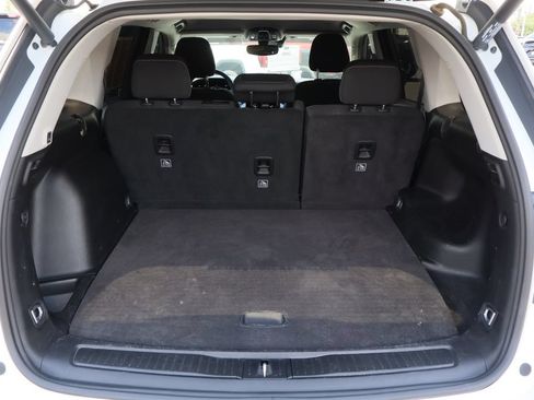 Used 2023 Jeep Grand Cherokee Laredo w/ Luxury Tech Group I RWD image 26