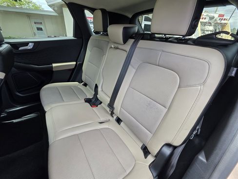 Used 2020 Ford Escape Titanium image 37
