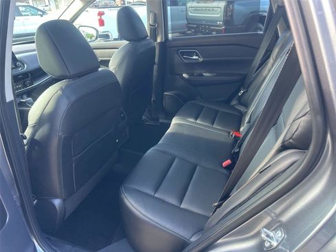 Used 2021 Nissan Rogue SL AWD/4WD image 18