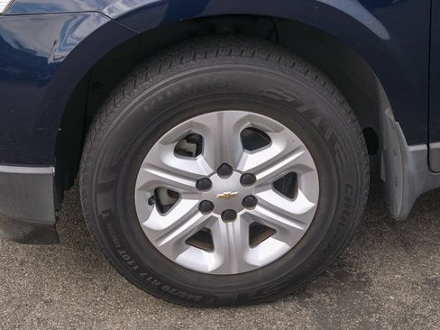 Used 2012 Chevrolet Traverse LS FWD image 5