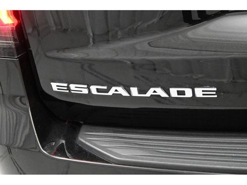 Used 2024 Cadillac Escalade Premium Luxury w/ LPO, Floor Liner Package AWD/4WD image 67
