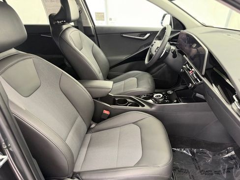 Used 2025 Kia Niro Wind FWD image 20