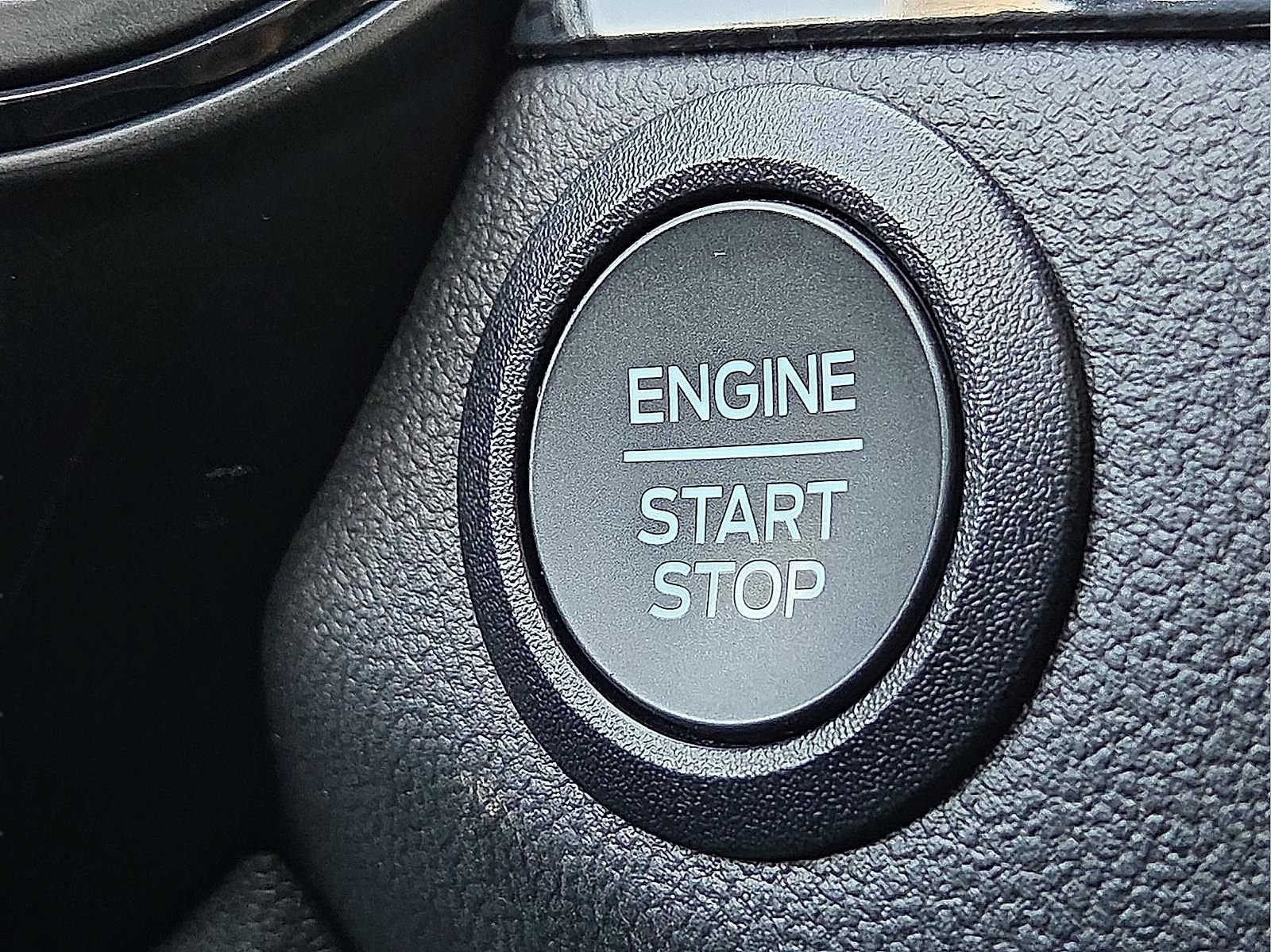 Used 2025 Ford Escape ST-Line FWD image 21
