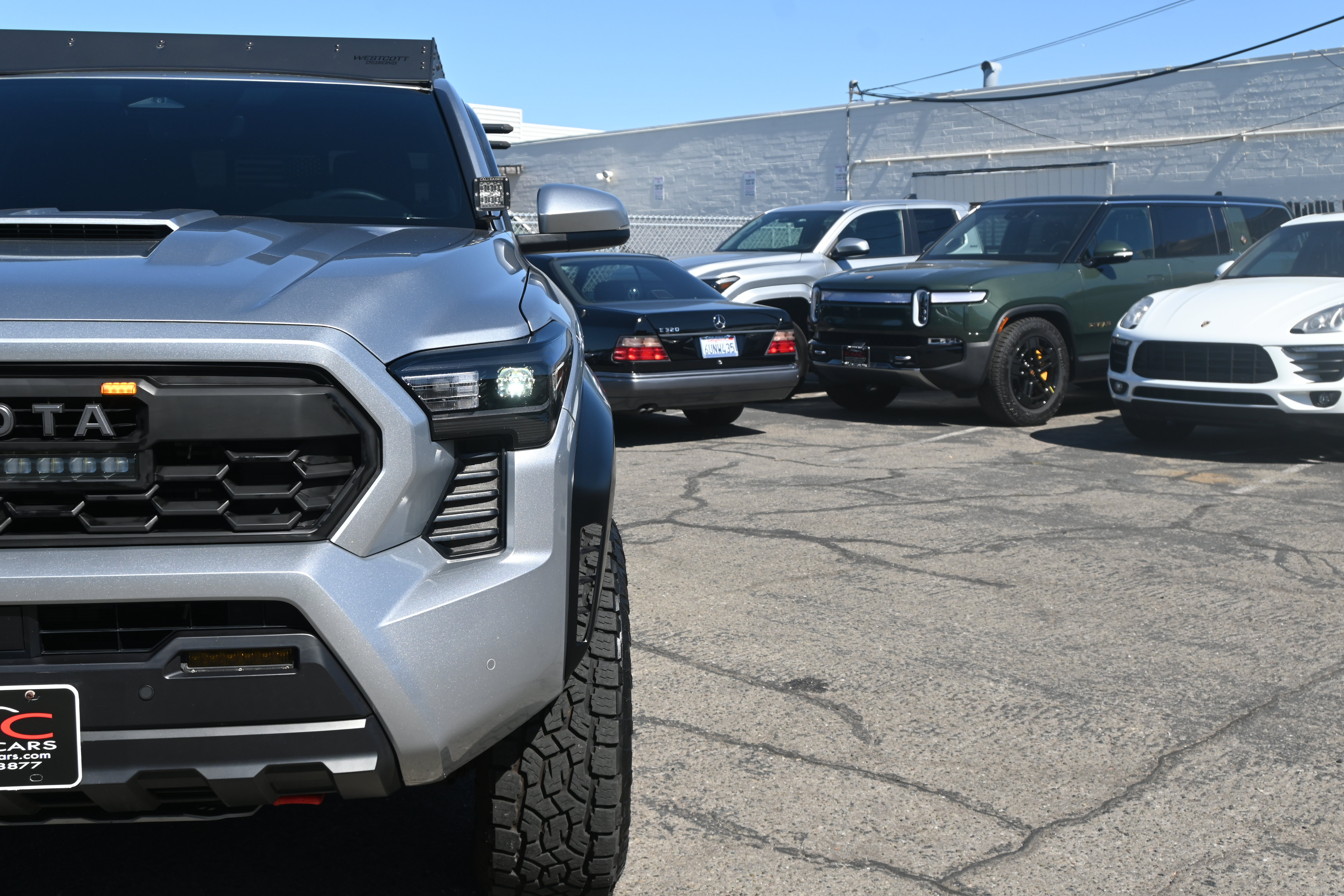 Used 2024 Toyota Tacoma TRD Sport w/ TRD Sport Upgrade Package AWD/4WD image 12