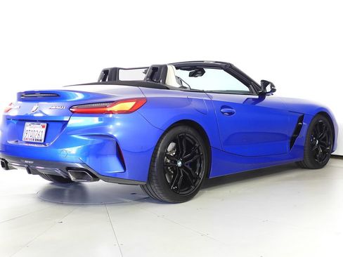 Used 2025 BMW Z4 M40i w/ Premium Package image 7