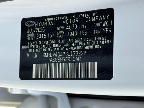 Used 2025 Hyundai Elantra Hybrid FWD image 38