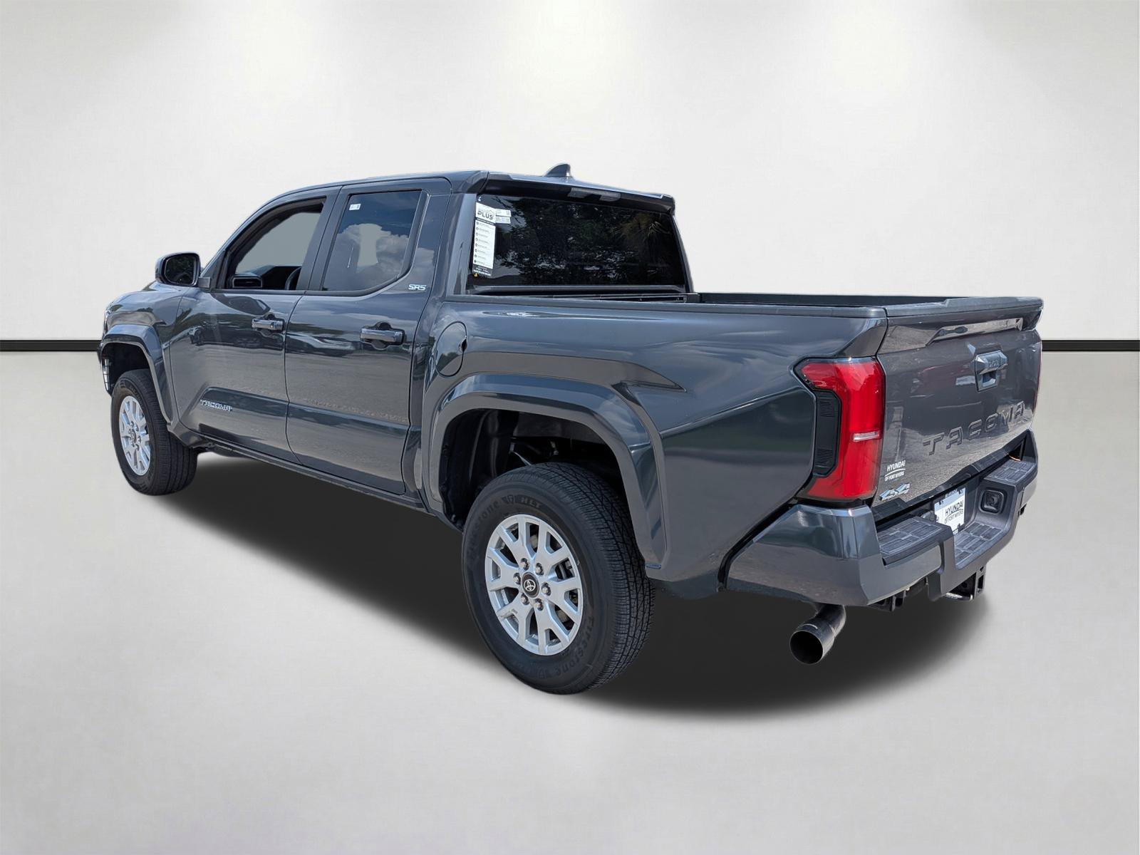 Used 2024 Toyota Tacoma SR5 AWD/4WD image 6