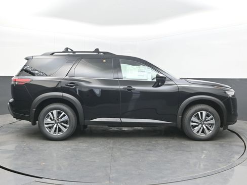 New 2026 Nissan Pathfinder SL FWD image 8