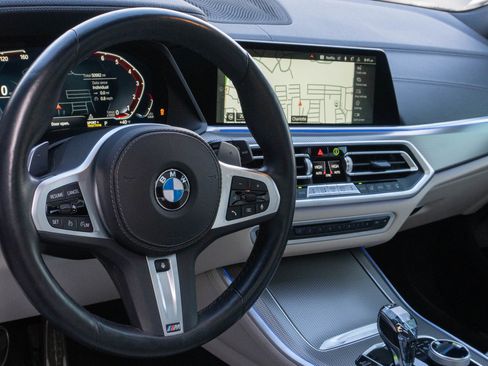 Certified 2022 BMW X5 xDrive40i w/ M Sport Package image 9