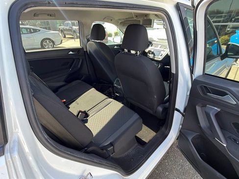 Used 2020 Volkswagen Tiguan S FWD image 3