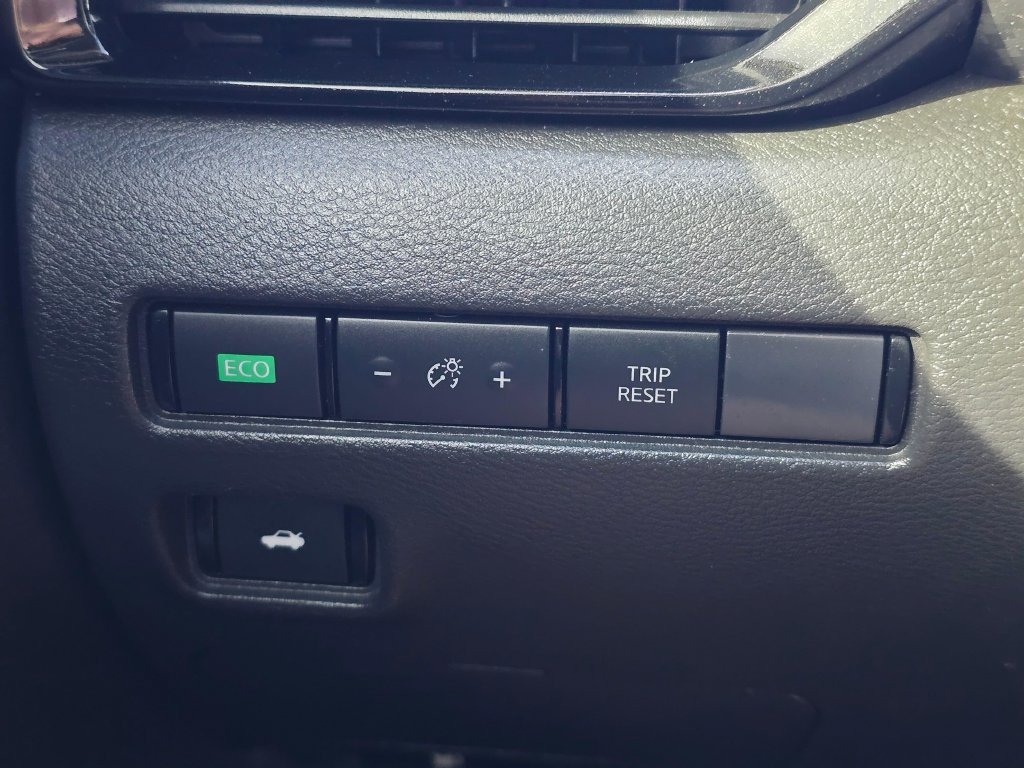 Used 2024 Nissan Sentra SV FWD image 31