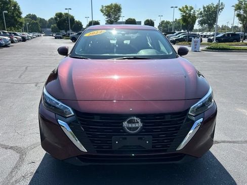 Used 2024 Nissan Sentra SV FWD image 2