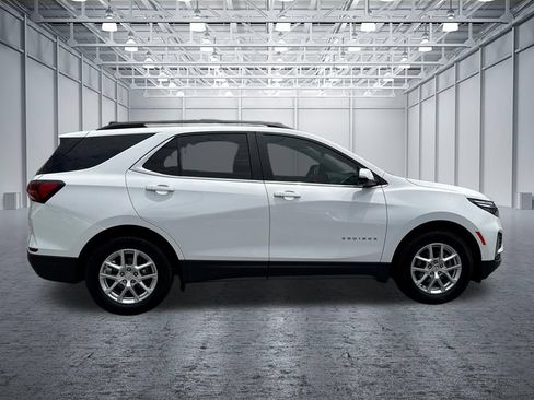 Used 2024 Chevrolet Equinox LT FWD image 8