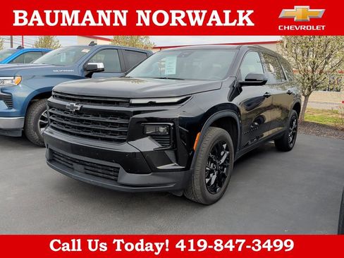 Used 2025 Chevrolet Traverse LT w/ Midnight/Sport Edition image 22