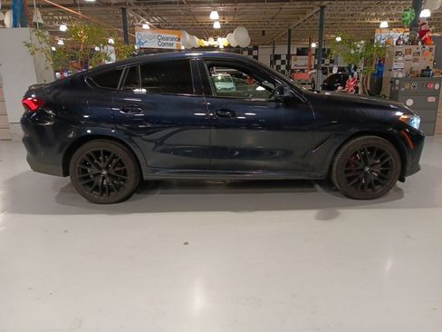 Certified 2023 BMW X6 xDrive40i w/ Executive Package image 5