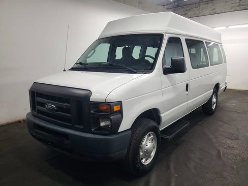 Used 2011 Ford E-250 and Econoline 250 Extended w/ PWR Group image 1