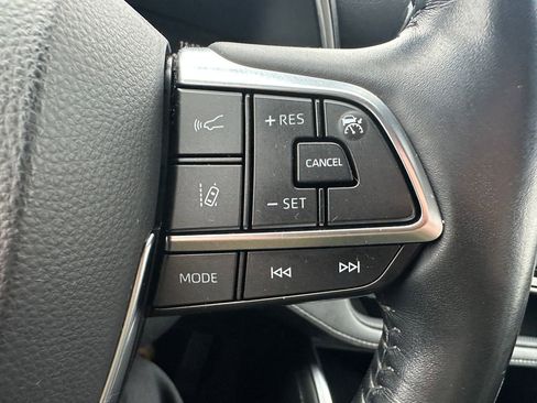 Used 2020 Toyota Highlander Limited image 22