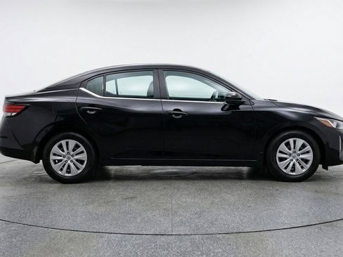 Used 2025 Nissan Sentra S FWD image 11