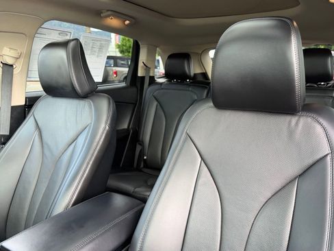 Used 2023 Lincoln Nautilus Reserve image 17