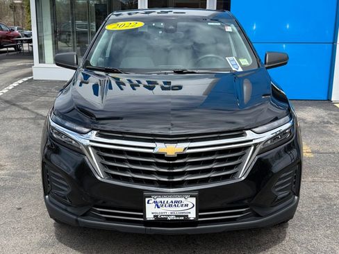 Used 2022 Chevrolet Equinox LS w/ LS Convenience Package AWD/4WD image 2