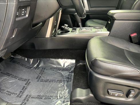 Used 2022 Toyota 4Runner Limited image 16