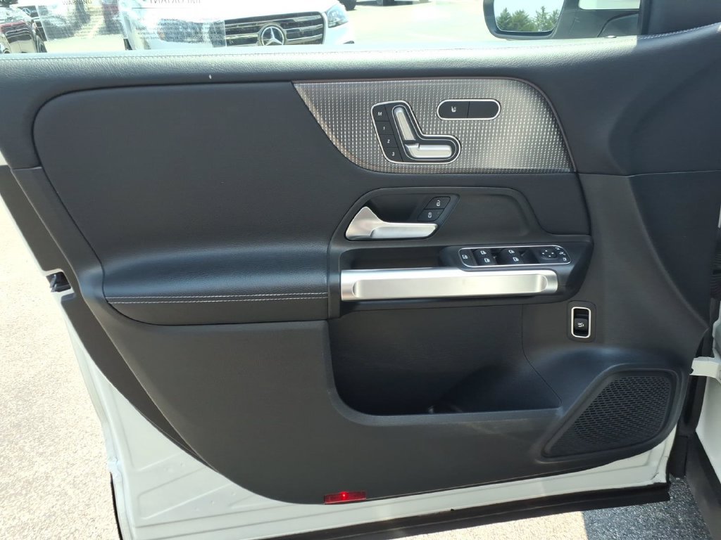 Used 2021 Mercedes-Benz GLB 250 image 11
