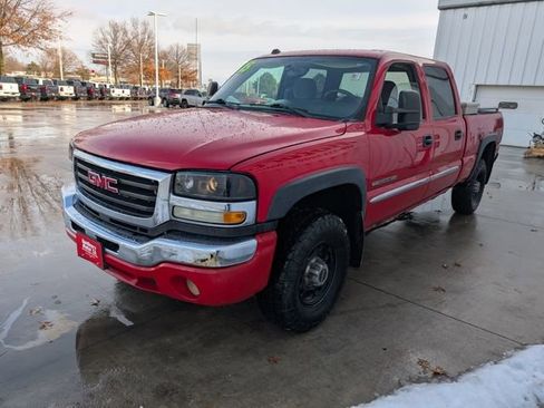 Used 2005 GMC Sierra 2500 SLE w/ Skid Plate Package image 29