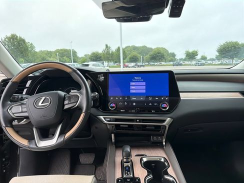 Used 2024 Lexus RX 350 AWD w/ Convenience Package image 13