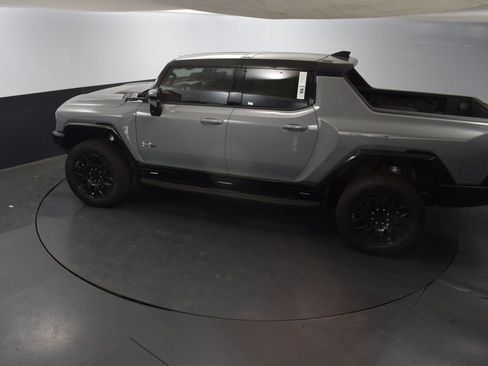 New 2025 GMC Hummer EV 2X image 45