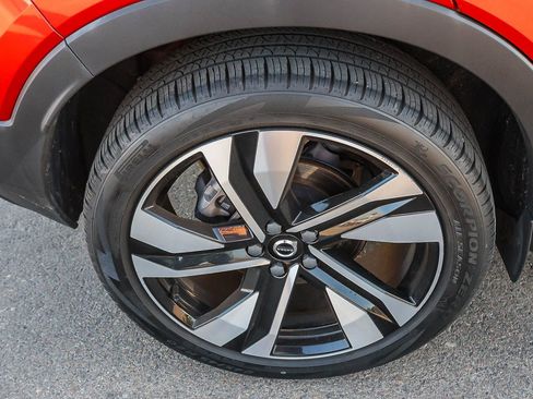 Used 2023 Volvo XC40 B5 Ultimate w/ Protection Package Premier image 14