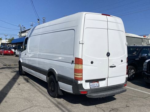 Used 2007 Dodge Sprinter 2500 image 10