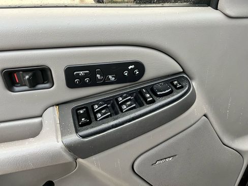 Used 2005 Chevrolet Avalanche Z66 w/ Preferred Equipment Group image 12