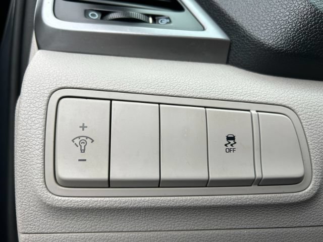 Used 2016 Hyundai Tucson SE w/ Option Group 02 FWD image 18